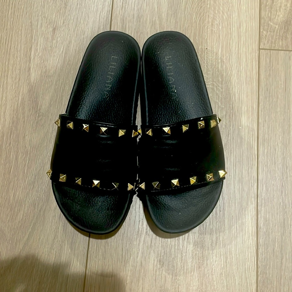 Chunky black sandal with studs